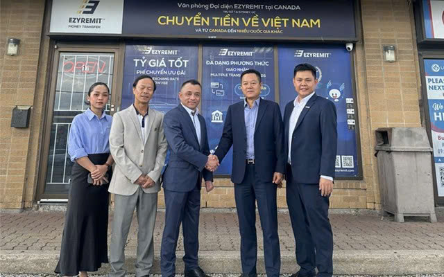 Representatives from Sacombank visit EzyRemit’s Canada office to strengthen international money transfer collaboration